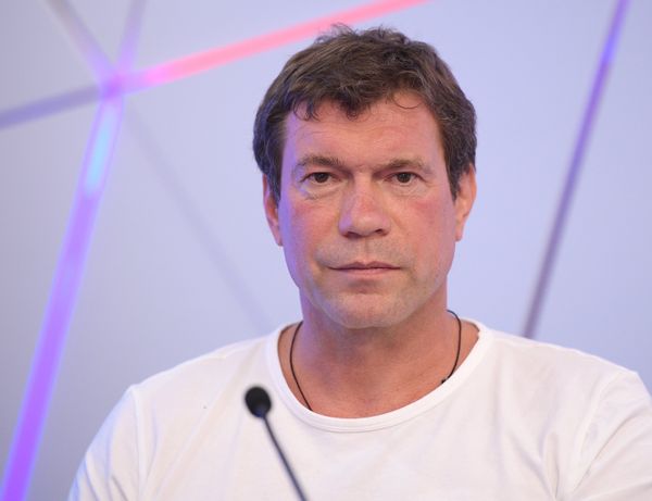 Олег Царев