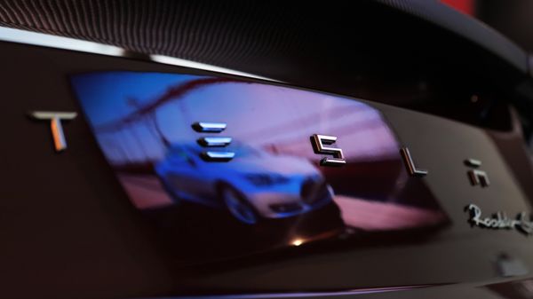 Автомобильный салон Moscow Tesla Club