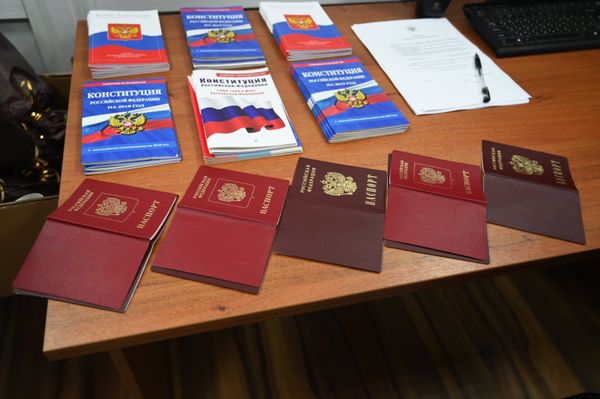 Выдача российских паспортов гражданам ДНР и ЛНР