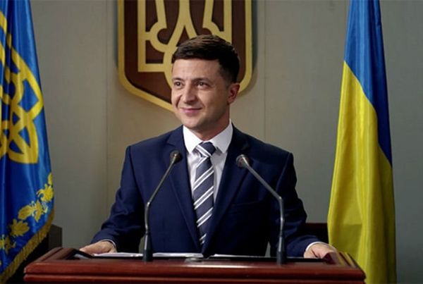 Стоп-кадр Скриншот из сериала Слуга народа Зеленский Голобородько
