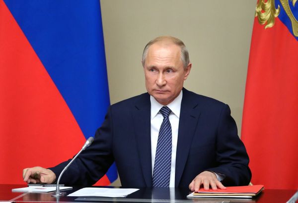 Президент РФ В. Путин провел заседание Совбеза РФ Президент РФ В. Путин провел заседание Совбеза РФ