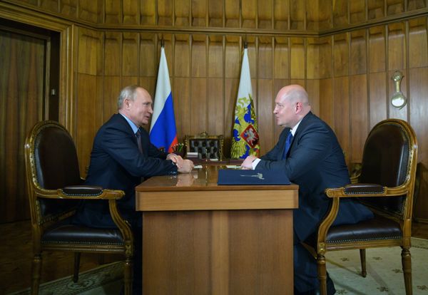Рабочая встреча президента РФ В. Путина с врио губернатора Севастополя М. Развожаевым