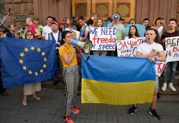 Бывший президент Украины П. Порошенко вызван на допрос в ГБР