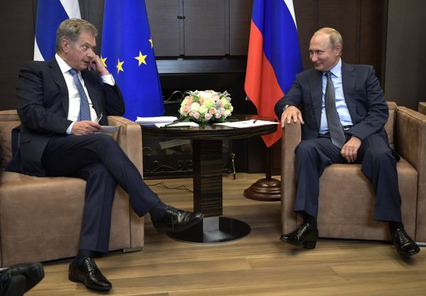 Встреча президента РФ В. Путина с президентом Финляндии С. Ниинистё Встреча президента РФ В. Путина с президентом Финляндии С. Ниинистё