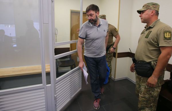 Суд отпустил Кирилла Вышинского