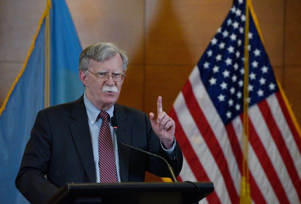 Пресс-конференция советника президента США по нацбезопасности Дж. Болтона Пресс-конференция советника президента США по нацбезопасности Дж. Болтона