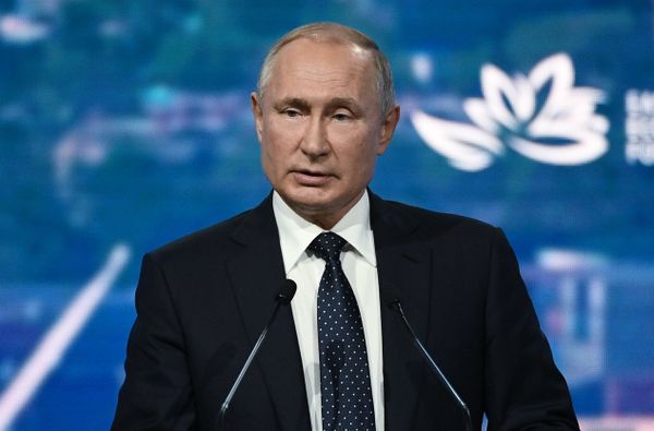 Президент РФ В. Путин принял участие в работе Восточного экономического форума