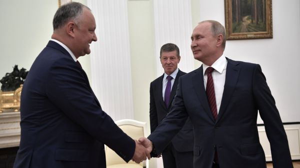 Президент РФ В. Путин встретился с президентом Молдавии И. Додоном Президент РФ В. Путин встретился с президентом Молдавии И. Додоном