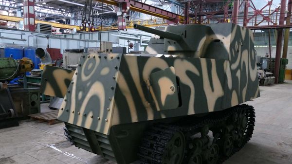 Макет бронетрактора ХТЗ-16 в музее Боевая слава Урала (г. Верхняя Пышма Свердловской области) Макет бронетрактора ХТЗ-16 в музее Боевая слава Урала (г. Верхняя Пышма Свердловской области)