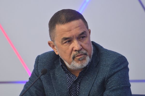 Искандер Хисамов Искандер Хисамов