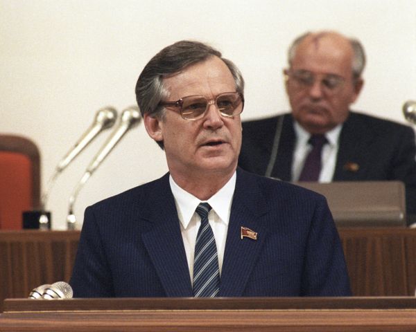Николай Рыжков, декабрь 1989 года Николай Рыжков, декабрь 1989 года
