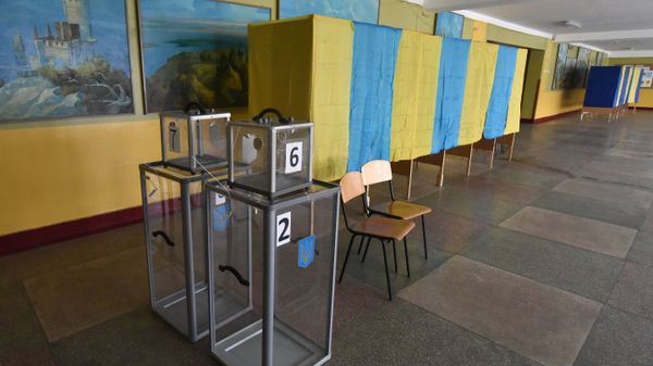 Подготовка избирательных участков на Украине к выборам