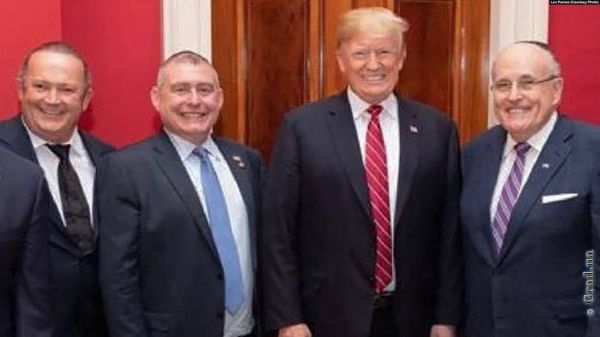 Трамп адвокат соратники Трамп адвокат соратники