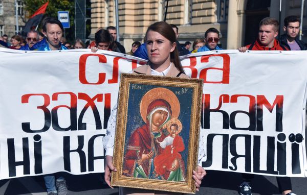 Марш националистов на Украине Марш националистов на Украине