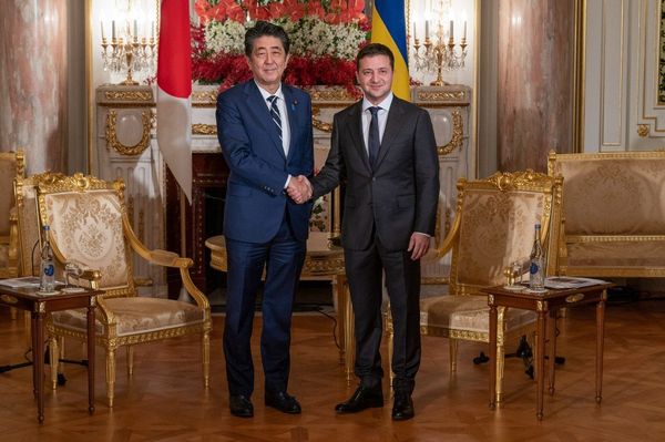 Абэ Зеленский Абэ Зеленский