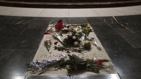  Могила Франсиско Франко в Долине павших