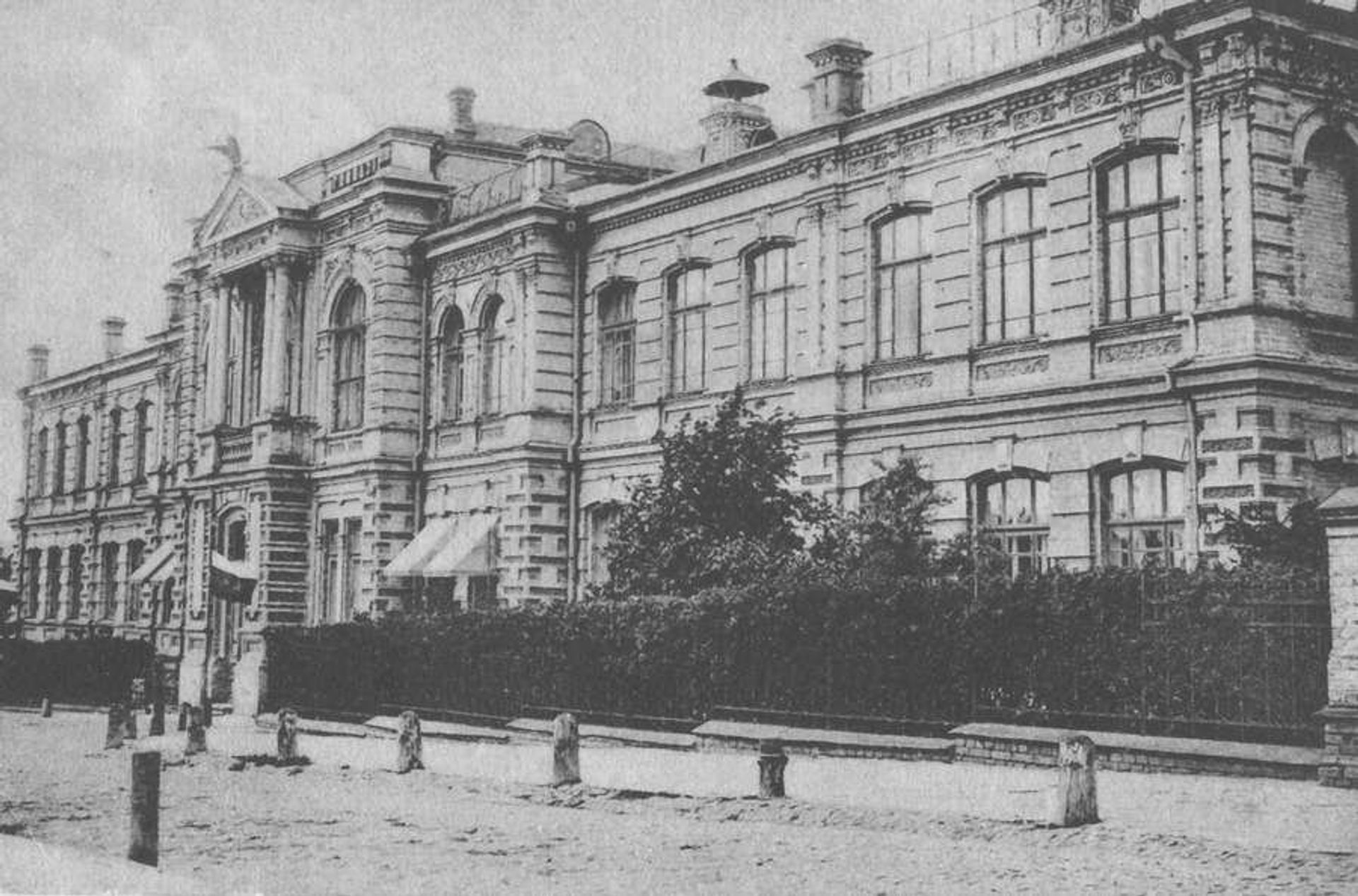 Киевская 4-я гимназия - РИА Новости, 1920, 02.12.2025