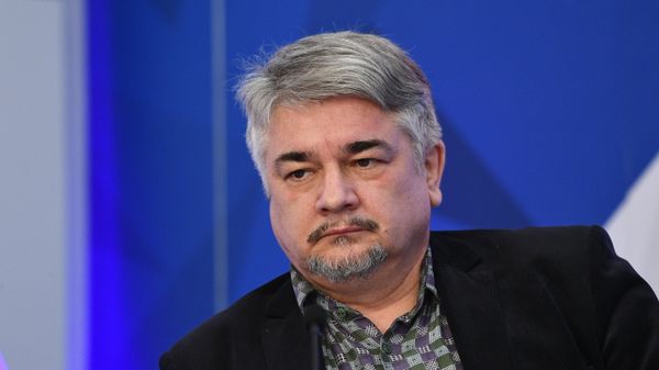Ростислав Ищенко