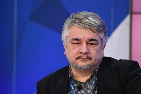 Ростислав Ищенко