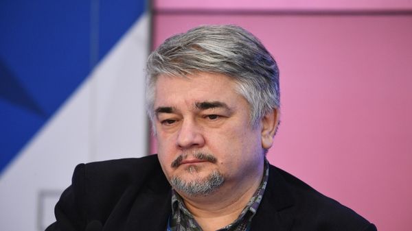 Ростислав Ищенко