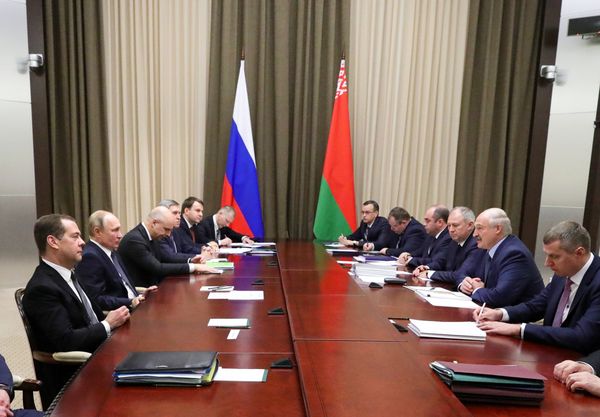 Президент РФ В. Путин провел переговоры с президентом Белоруссии А. Лукашенко в Сочи