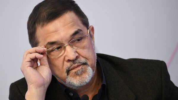 Искандер Хисамов