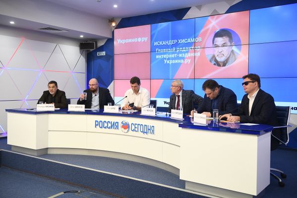 Пресс-конференция «Итоги Парижского саммита: что ждет Донбасс и Украину?» Пресс-конференция «Итоги Парижского саммита: что ждет Донбасс и Украину?»