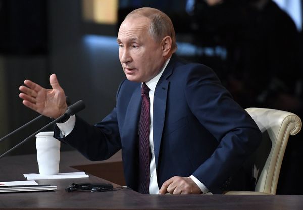 Ежегодная большая пресс-конференция президента РФ В. Путина Ежегодная большая пресс-конференция президента РФ В. Путина