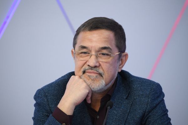 Искандер Хисамов Искандер Хисамов
