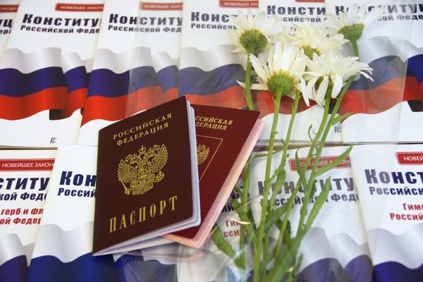 Выдача российских паспортов гражданам ДНР и ЛНР