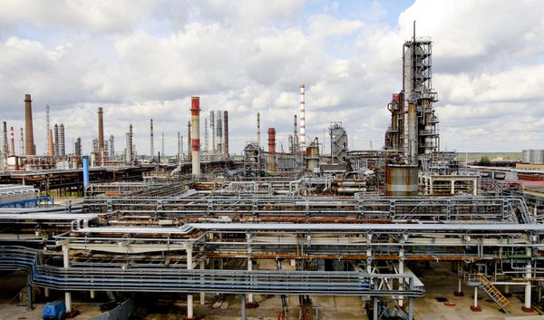 Нефтеперерабатывающий завод Нафтан в Новополоцке Нефтеперерабатывающий завод Нафтан в Новополоцке