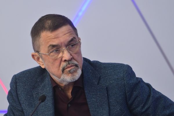 Искандер Хисамов