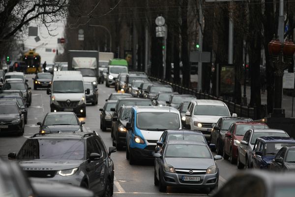 Киев машины пробки автомобиль Киев машины пробки автомобиль