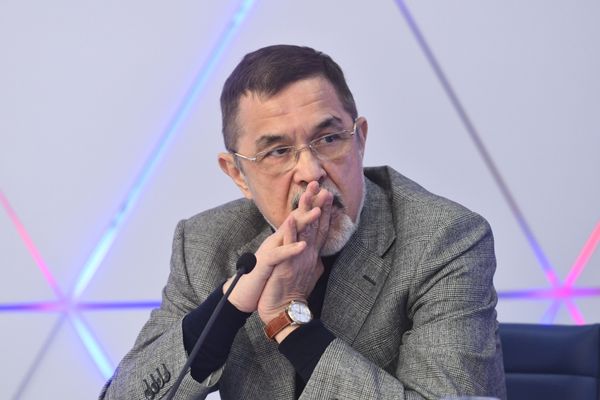 Искандер Хисамов