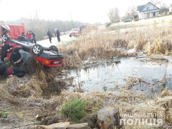 Автомобиль авто машина озеро вода ДТП