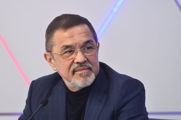 Искандер Хисамов Искандер Хисамов