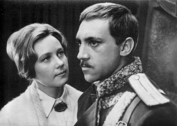 Фильм Евгения Карелова Служили два товарища Фильм Евгения Карелова Служили два товарища