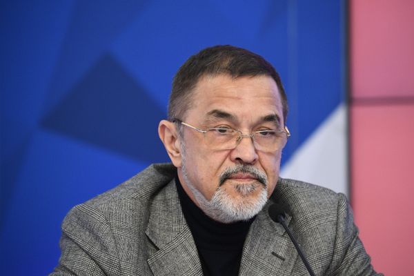 Искандер Хисамов Искандер Хисамов