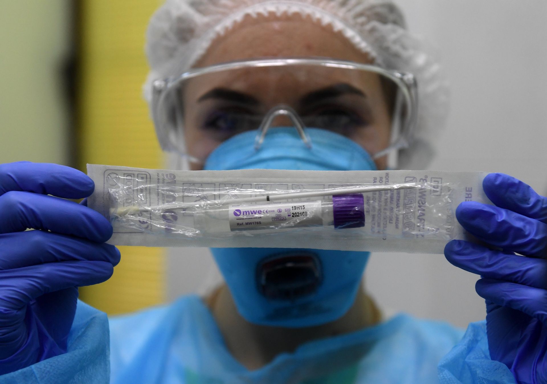 Гемотест начинает делать анализы на коронавирусную инфекцию - РИА Новости, 1920, 04.09.2020