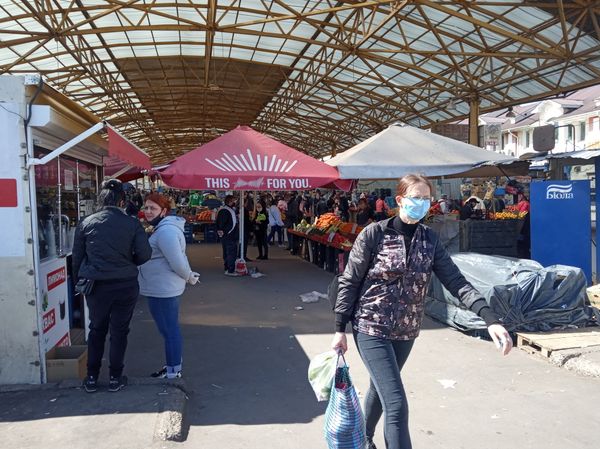 рынок Привоз перед Пасхой  Одесса