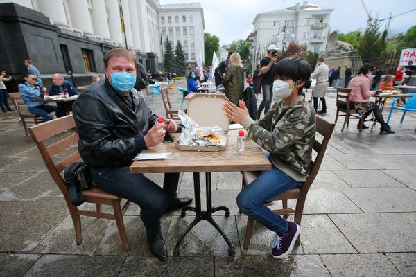 Акция с требованием отмены карантина в Киеве