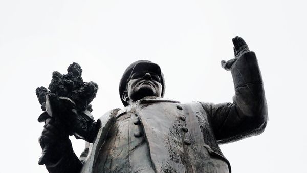 Памятник маршалу Коневу в Праге