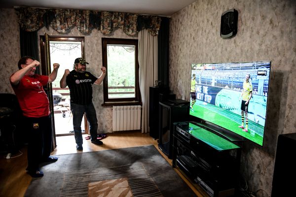 В Германии возобновились матчи Бундеслиги В Германии возобновились матчи Бундеслиги