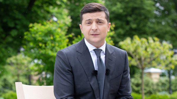 Годовщина пребывания В. Зеленского на посту президента Украины