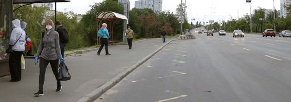 киев транспорт автомобиль остановка пассажиры коронавирус киев транспорт автомобиль остановка пассажиры коронавирус