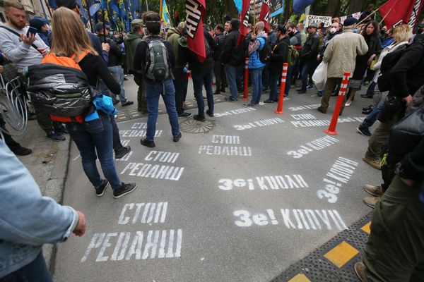 Протесты против В. Зеленского на Украине