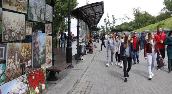 Андреевский спуск барахолка Киев жители картины