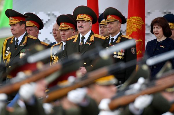 Парад в честь Дня Победы в Минске Парад в честь Дня Победы в Минске