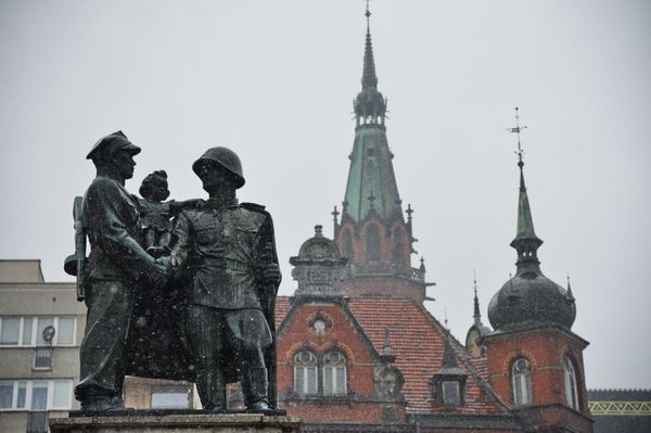 Памятники советским солдатам в Польше Памятники советским солдатам в Польше