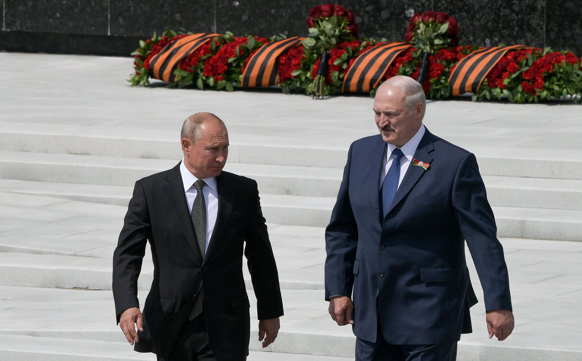 Президент РФ В. Путин и президент Белоруссии А. Лукашенко открыли Ржевский мемориал Советскому солдату - РИА Новости, 1920, 16.09.2020
